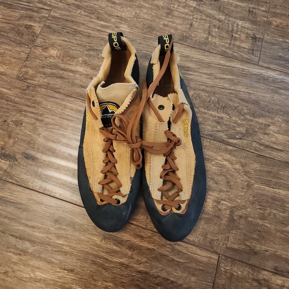OFFER! La Sportiva Mythos Climbing Shoes - Picture 7 of 14